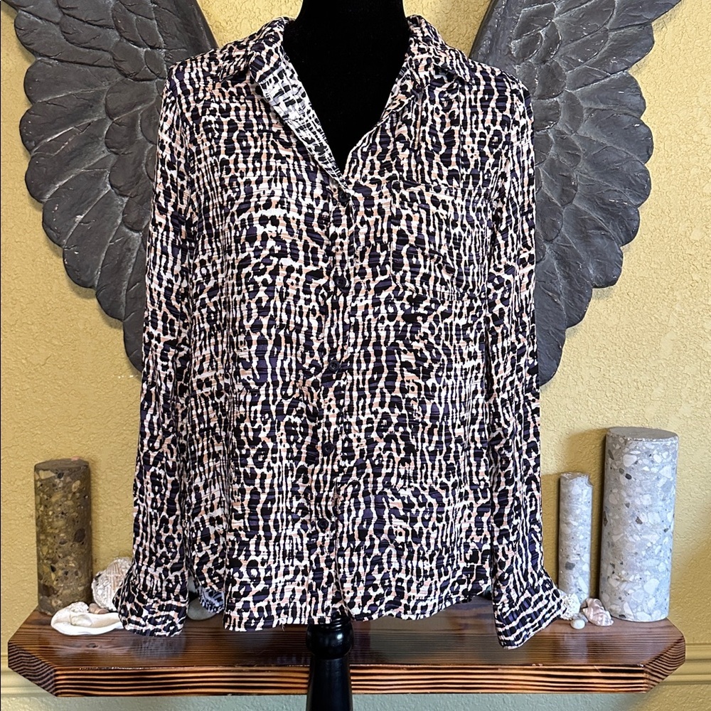 Velvet Heart animal Print button down Blouse